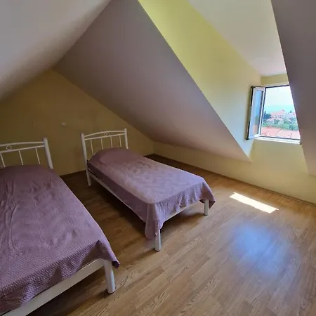 Apartment Vera House With Sea View